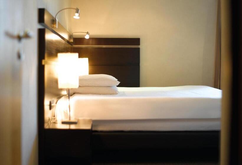 غرفة قياسية, La Source Des Sens