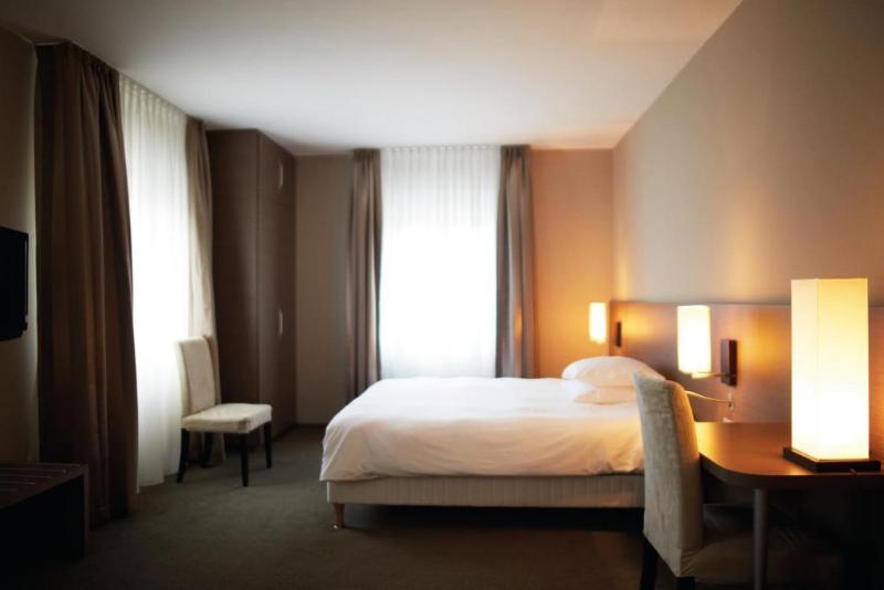 غرفة قياسية, La Source Des Sens