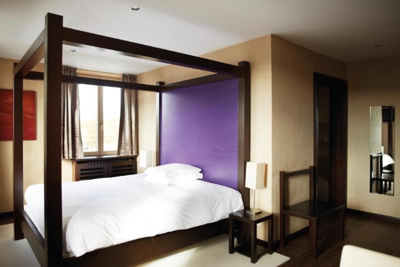 غرفة قياسية, La Source Des Sens