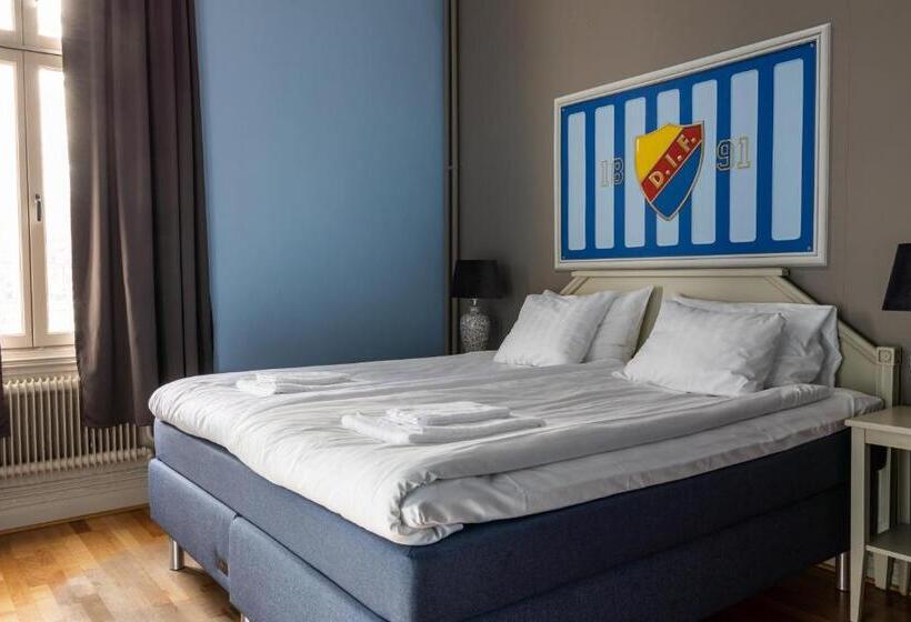 חדר סטנדרט לארבעה, Park Hotel Linköping Fawlty Towers