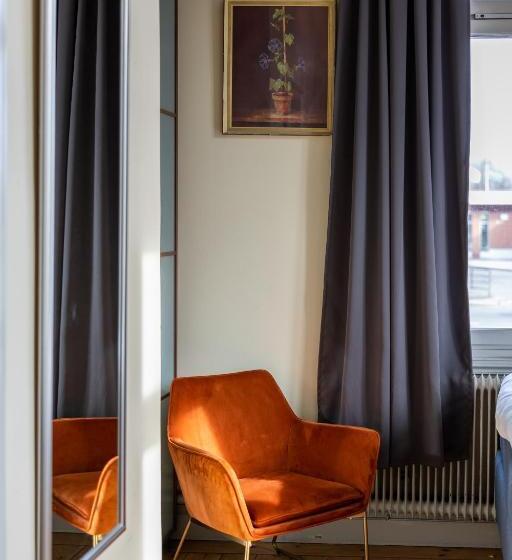 Четырехместный Номер Стандарт, Park Hotel Linköping Fawlty Towers