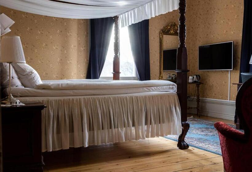 חדר קומפורט, Park Hotel Linköping Fawlty Towers