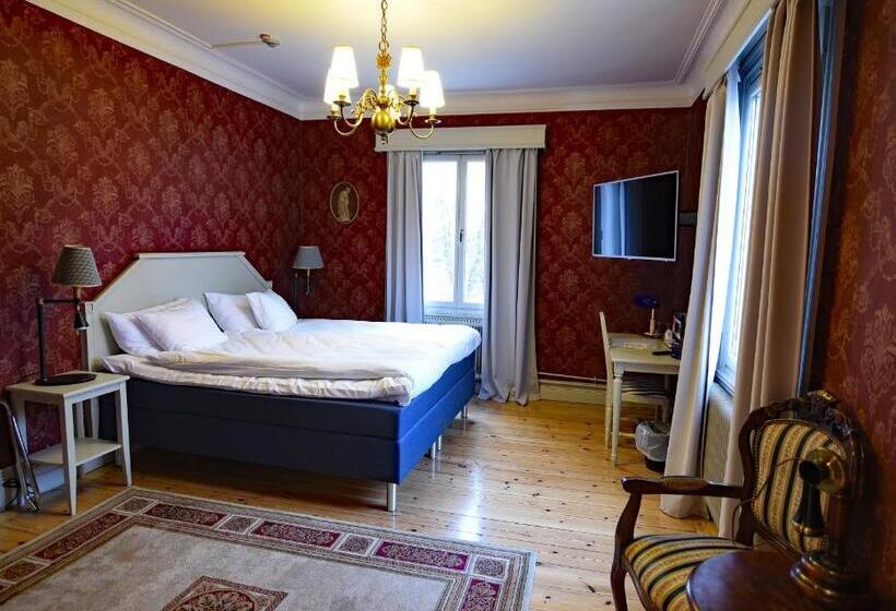 חדר קומפורט, Park Hotel Linköping Fawlty Towers