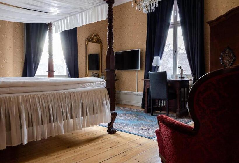 חדר קומפורט, Park Hotel Linköping Fawlty Towers