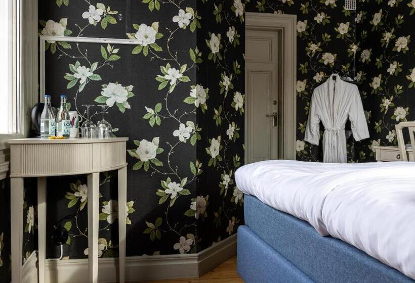 חדר קומפורט יחיד, Park Hotel Linköping Fawlty Towers