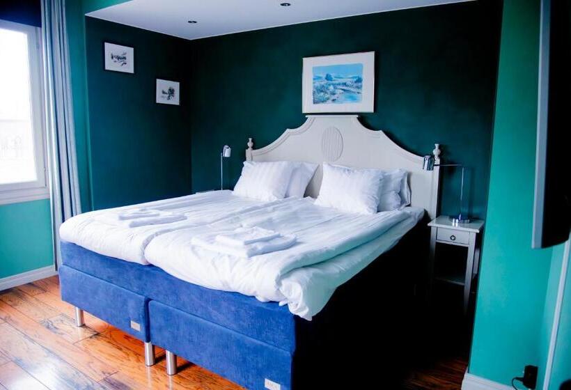 חדר דלוקס לארבעה, Park Hotel Linköping Fawlty Towers