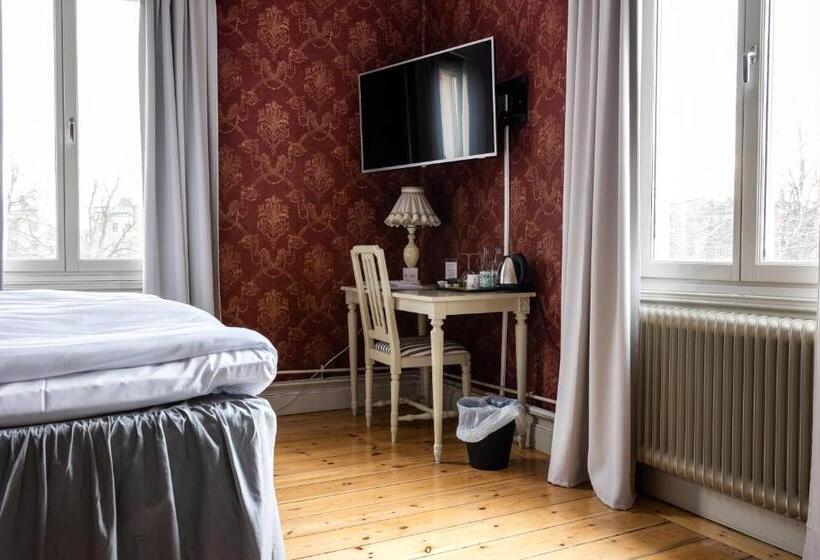 Номер Комфорт, Park Hotel Linköping Fawlty Towers