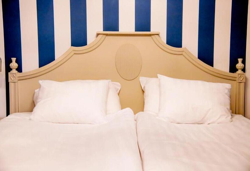 סוויטת סופריור, Park Hotel Linköping Fawlty Towers