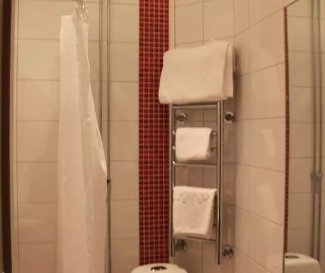 スタンダードシングルルーム, Park Hotel Linköping Fawlty Towers