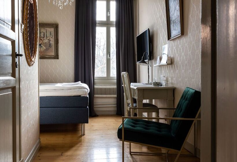 Номер Стандарт Индивидуальный, Park Hotel Linköping Fawlty Towers
