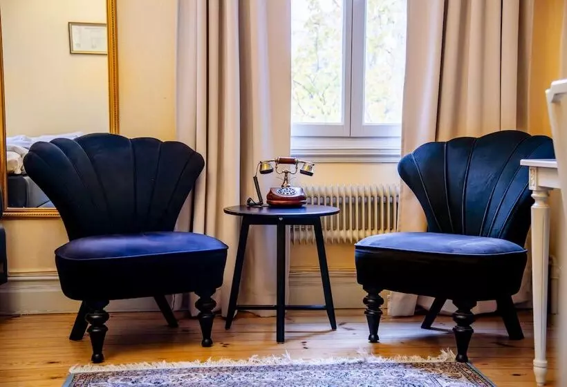 スタンダードルーム, Park Hotel Linköping Fawlty Towers