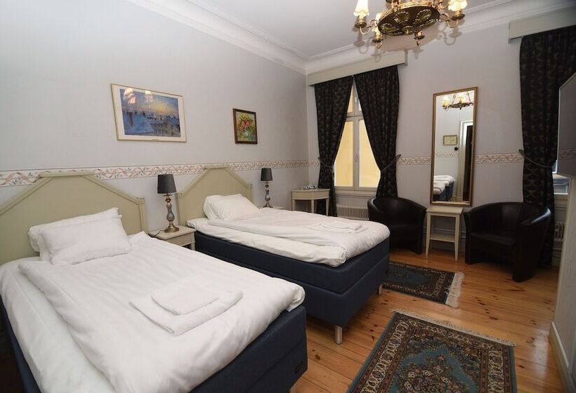 Номер Стандарт, Park Hotel Linköping Fawlty Towers