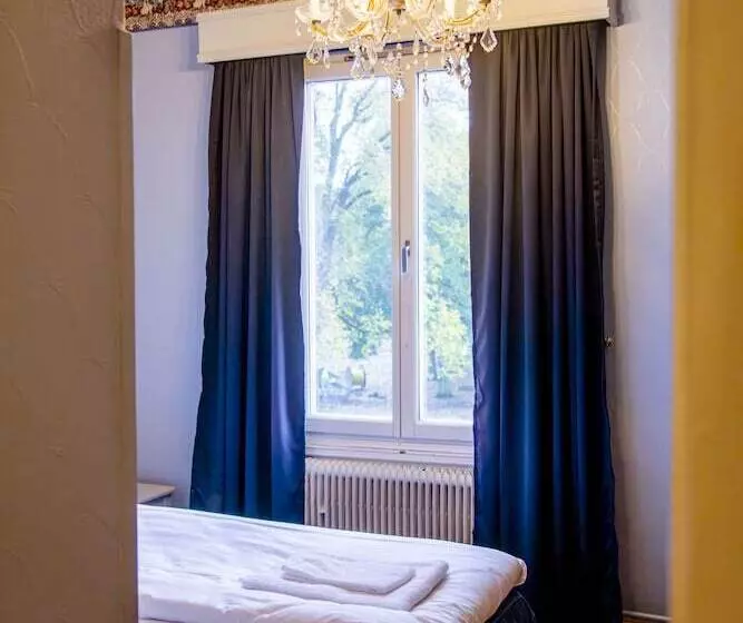 エコノミーシングルルーム, Park Hotel Linköping Fawlty Towers