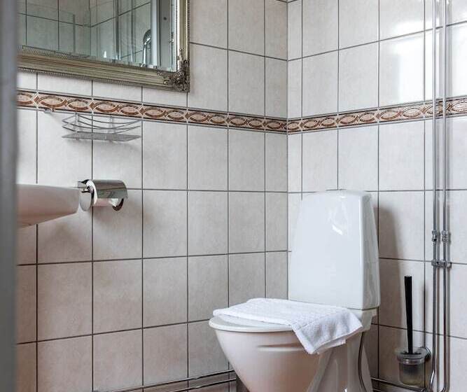 חדר קומפורט, Park Hotel Linköping Fawlty Towers