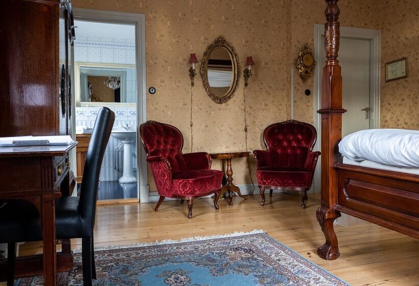 חדר קומפורט, Park Hotel Linköping Fawlty Towers