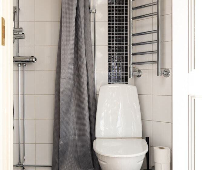 חדר קומפורט יחיד, Park Hotel Linköping Fawlty Towers