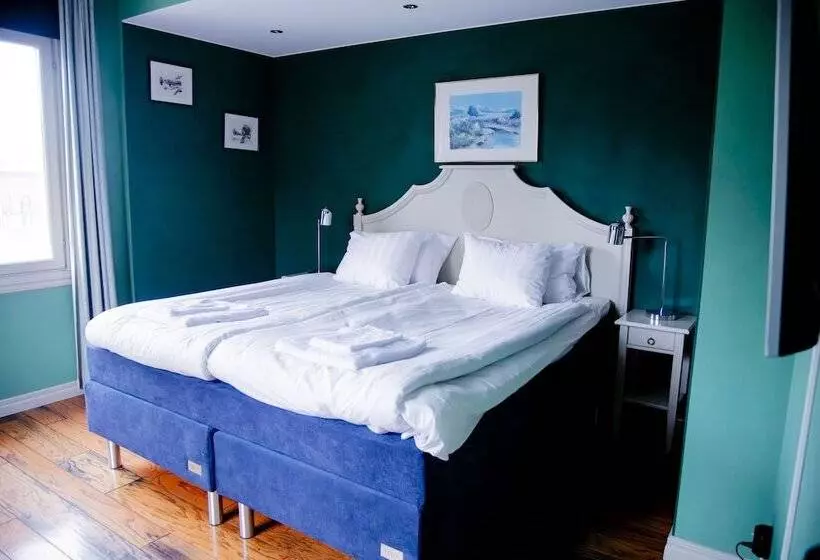デラックスの４人部屋, Park Hotel Linköping Fawlty Towers