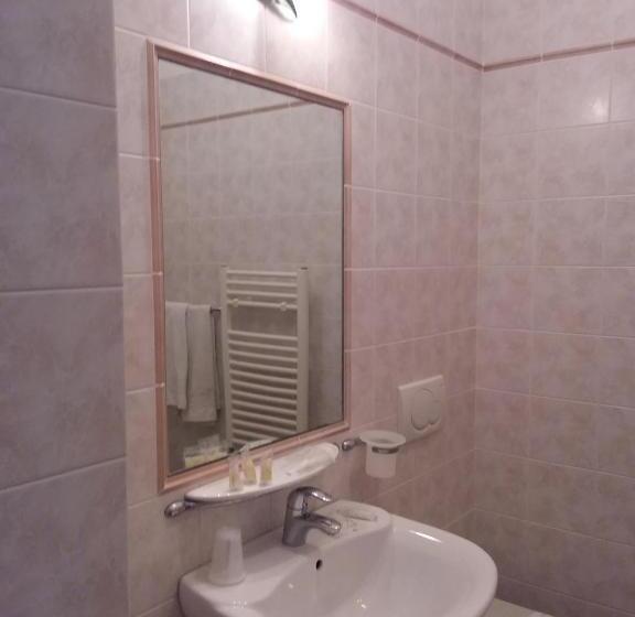 غرفة قياسية ثلاثية, Playa