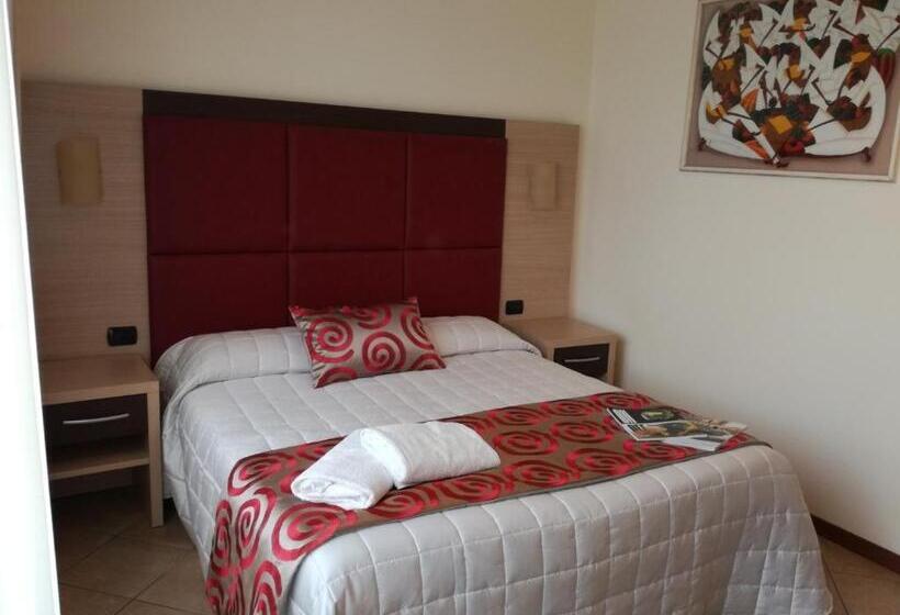 غرفة قياسية مطلّة علي البحر مزوَّدة بشُرفة, Playa