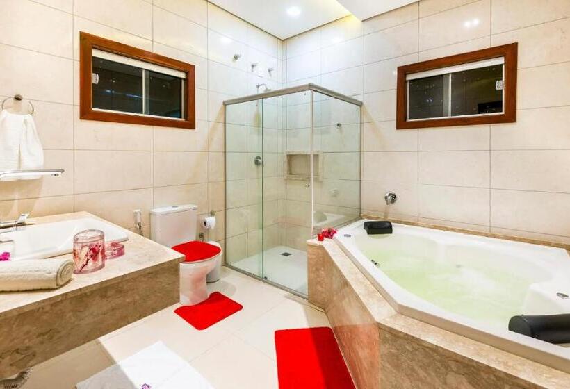 豪华套房, Pousada Piuval