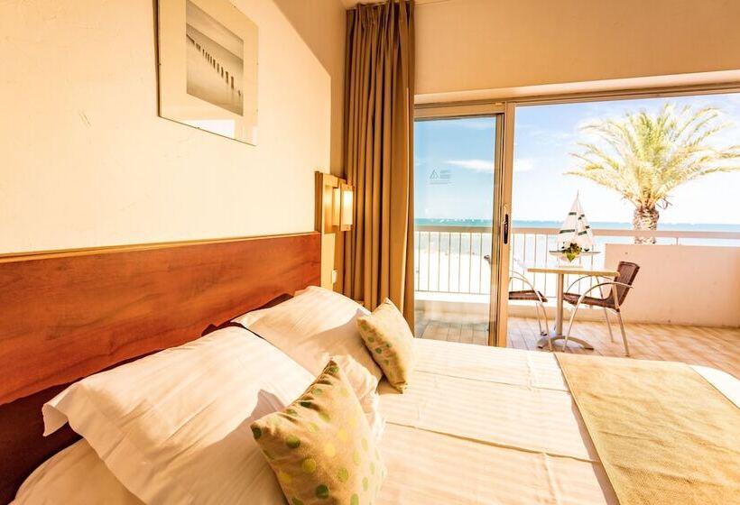 Triple Room Sea View, Restaurant Splendid Camargue