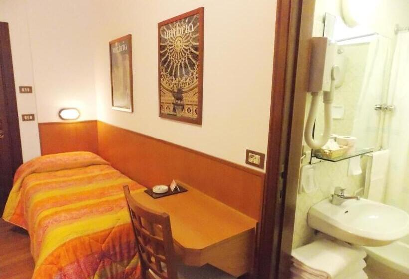 Chambre Quadruple Economy, Signa