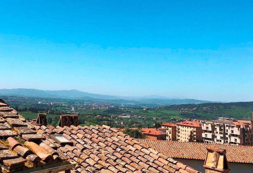 Chambre Quadruple Supérieure, Signa