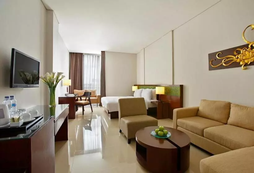 キングサイズベッドのエクゼクティブルーム, Surya Yudha Purwokerto Manage By Salak Hospitality