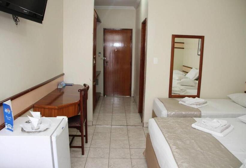 חדר סטנדרט לשלושה עם מרפסת, Taiyo Thermas