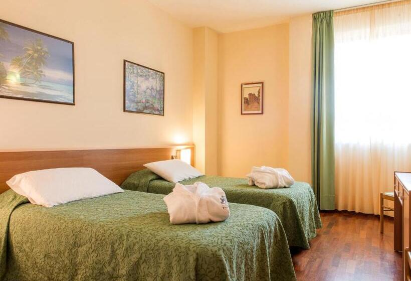 스탠다드 룸, Torresi