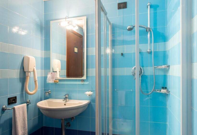 스탠다드 싱글 룸, Torresi