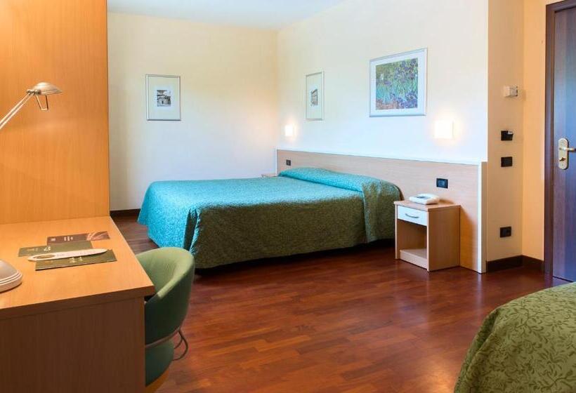 트리플 클래식 룸, Torresi