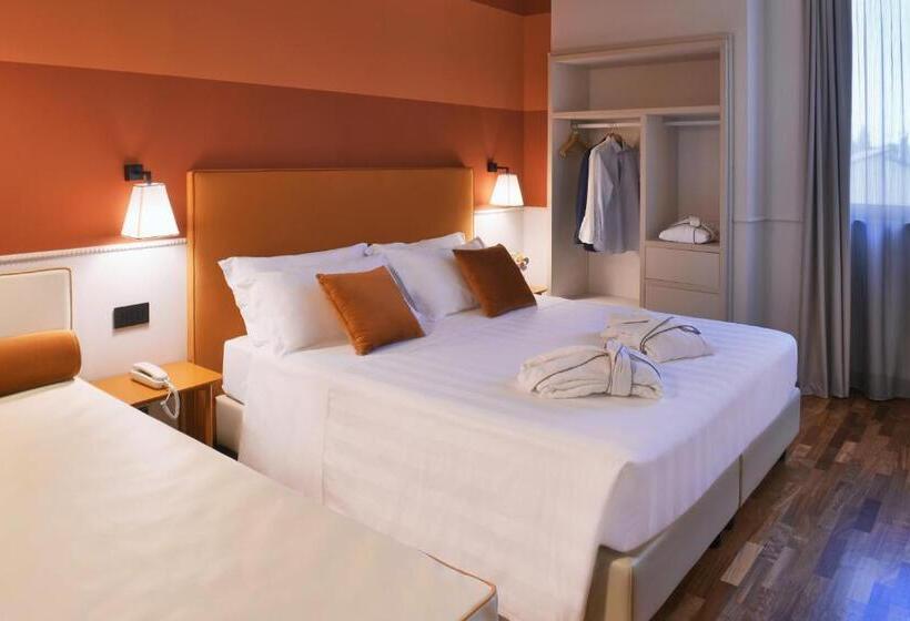 Трехместный Номер Deluxe, Torresi