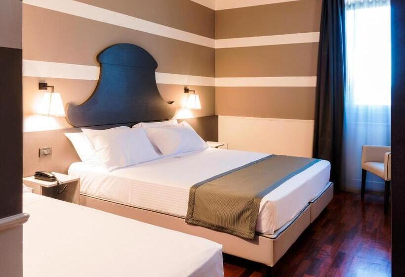 디럭스 트리플 룸, Torresi