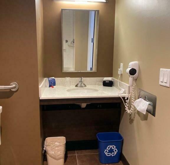Mozgáskorlátozott Standard Szoba, Microtel Inn & Suites By Wyndham Timmins