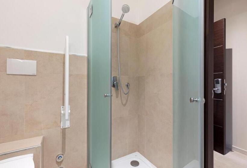 اتاق استاندارد با چشمانداز دریا, B&b Hotel Savona