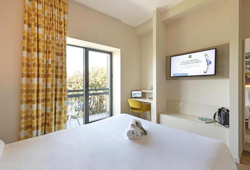 اتاق استاندارد با تراس, B&b Hotel Savona