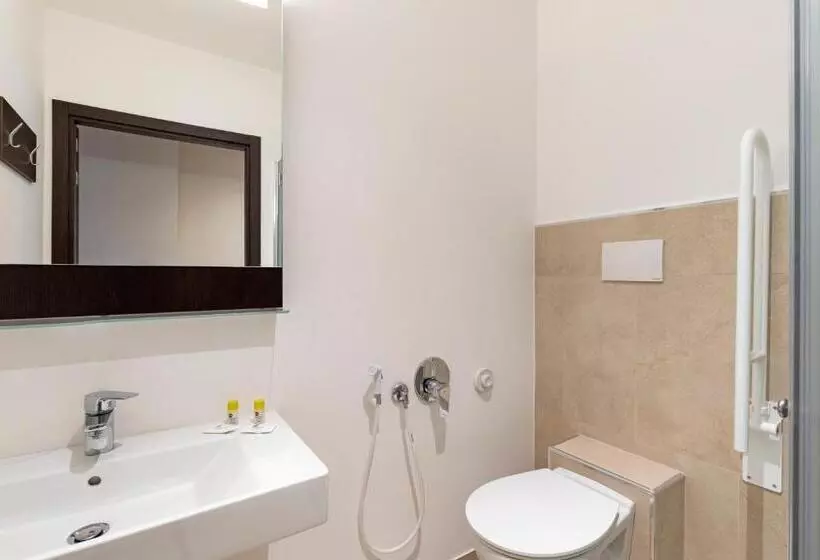اتاق اکونومی, B&b Hotel Savona