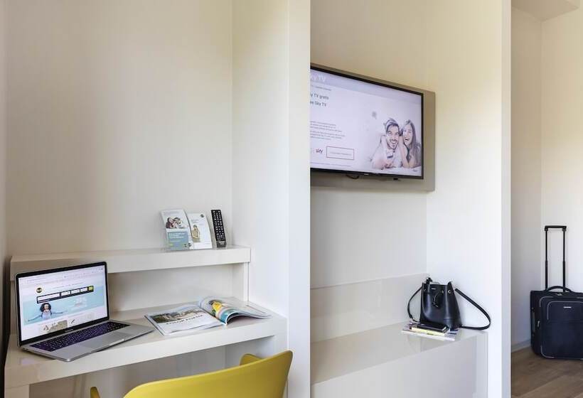 اتاق استاندارد, B&b Hotel Savona