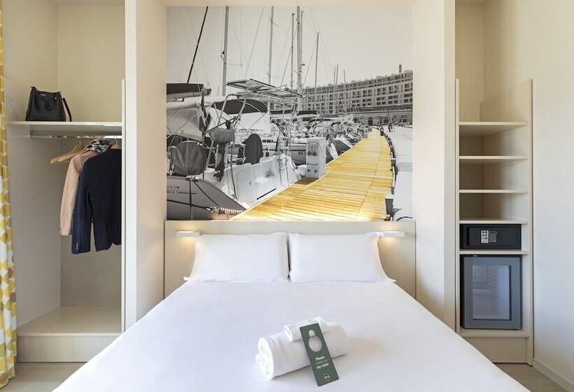 اتاق استاندارد با چشمانداز دریا, B&b Hotel Savona