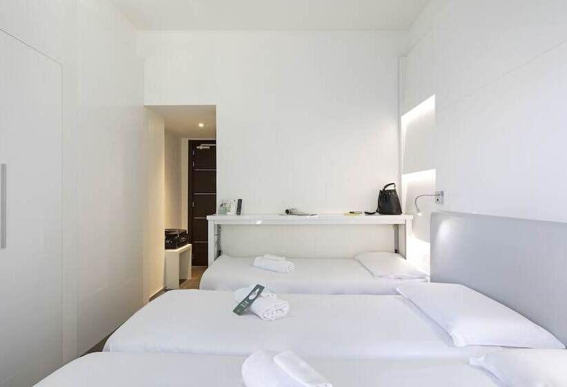 اتاق استاندارد سه نفره, B&b Hotel Savona