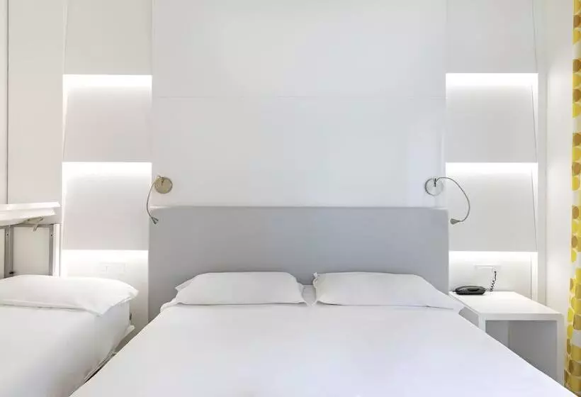 اتاق استاندارد سه نفره, B&b Hotel Savona