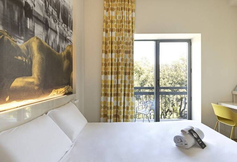 اتاق استاندارد با تراس, B&b Hotel Savona