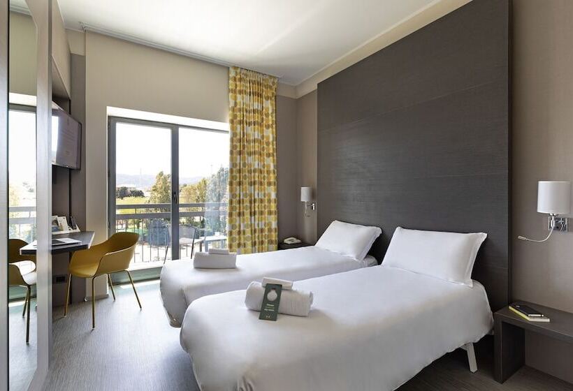 اتاق استاندارد با تراس, B&b Hotel Savona