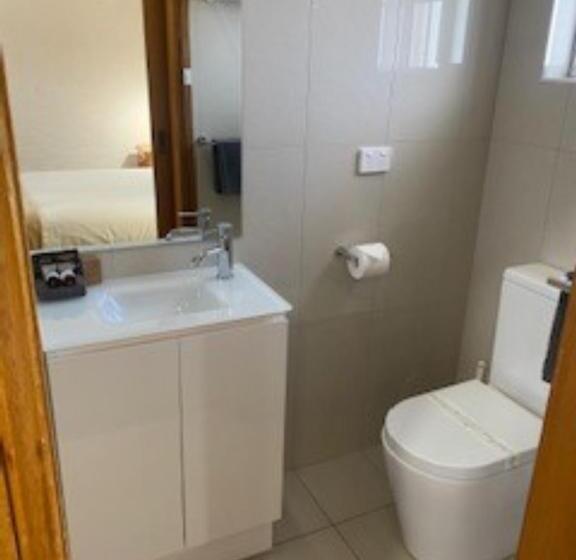 اتاق استاندارد, Kinross Inn