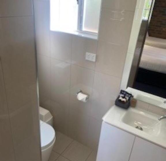 اتاق استاندارد با وان آب گرم, Kinross Inn