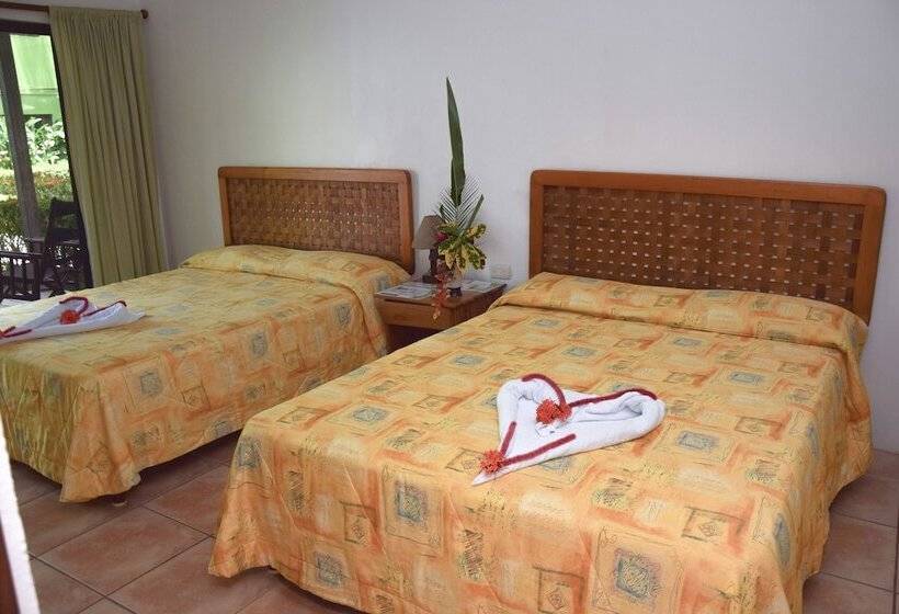 سوییت با چشم‌انداز باغ, Agua Dulce On The Beach