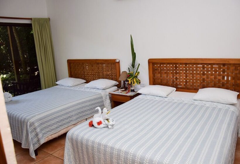 سوییت با چشم‌انداز باغ, Agua Dulce On The Beach