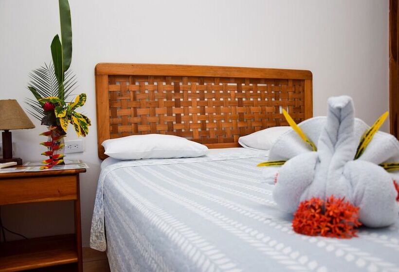 سوییت با چشم‌انداز باغ, Agua Dulce On The Beach