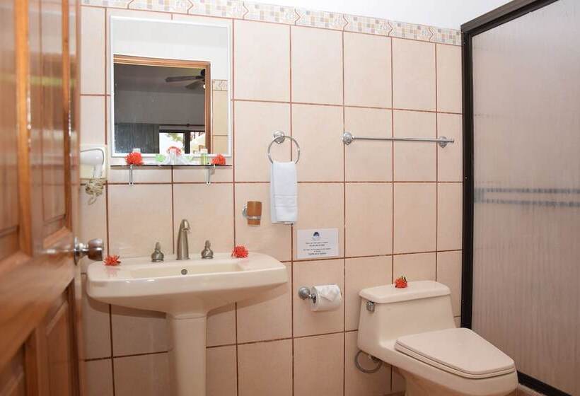 سوییت با چشم‌انداز استخر, Agua Dulce On The Beach